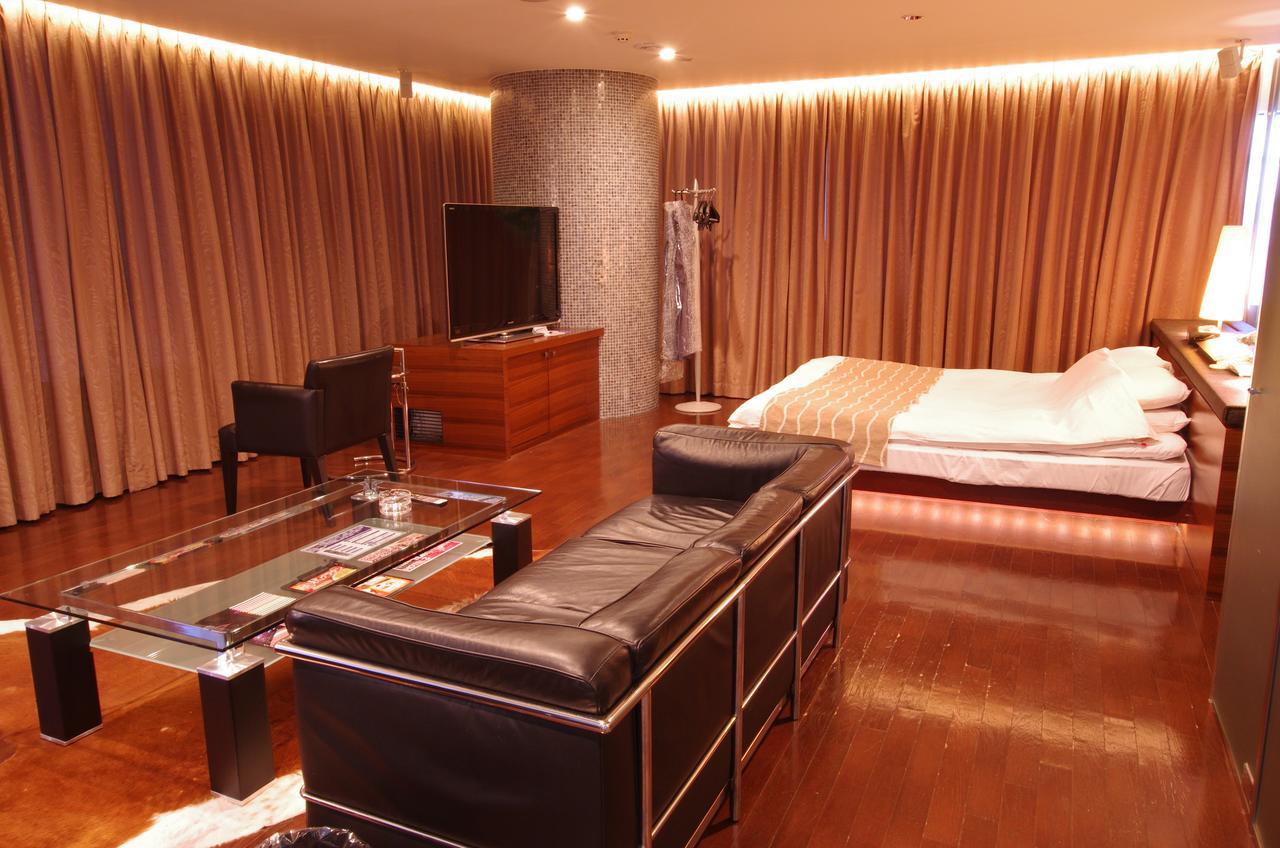 Blue Hotel Octa (Adults Only) Sapporo Exterior photo